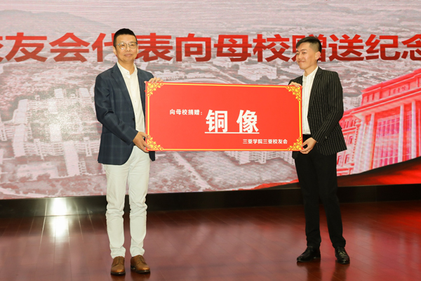 微信图片_20191111145903副本.jpg