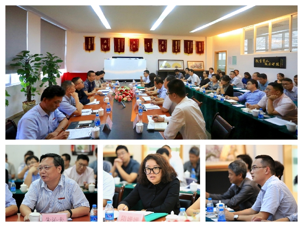 拼图.jpg 拼图.jpg