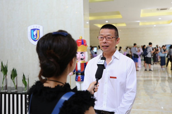6 党委书记、校长陆丹接受中国教育电视台采访.jpg