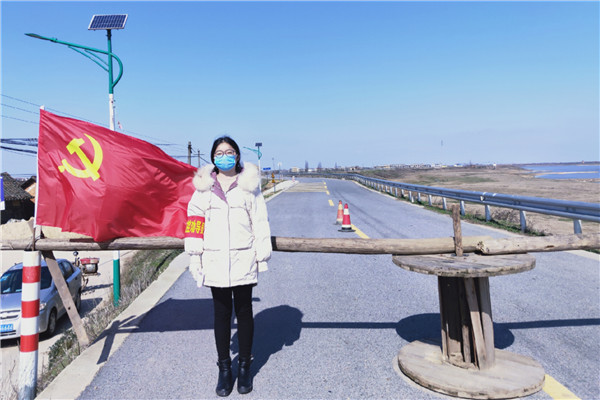 邹雪�_副本.jpg