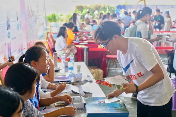 IMG_7696-01的副本.jpg IMG_7696-01的副本.jpg