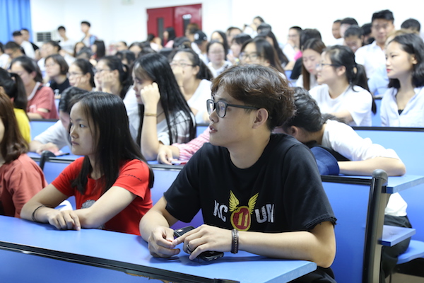 张中文 (2)的副本.JPG 张中文 (2)的副本.JPG