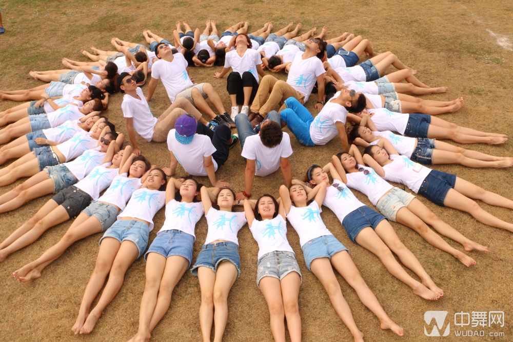 三亚学院音乐学院舞蹈毕业照