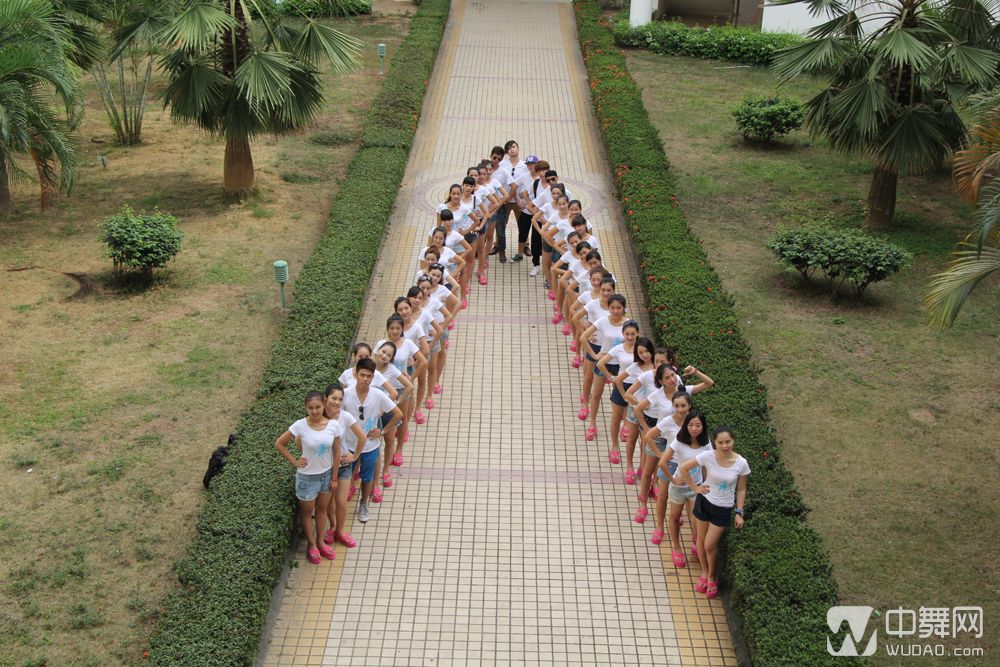 三亚学院音乐学院舞蹈毕业照