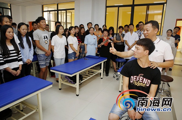 00301724600_ba655245.jpg 00301724600_ba655245.jpg