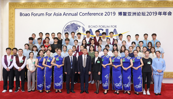 三亚学院大学生志愿者服务博鳌亚洲论坛获赞誉.jpg