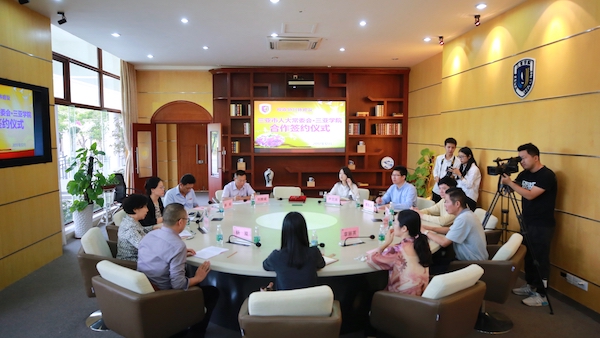 AP0A7323的副本.jpg AP0A7323的副本.jpg