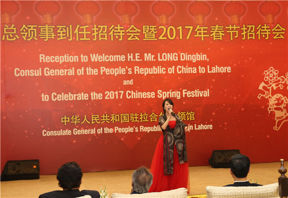 张雯雯老师演唱《和谐圆舞曲》、《万岁巴基斯坦》_副本.jpg