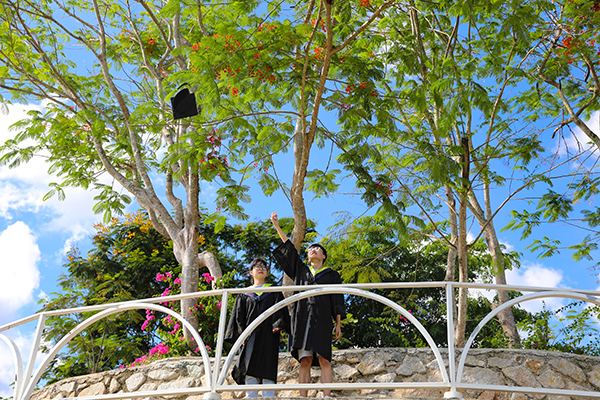 凰家云水下的告别.JPG 凰家云水下的告别.JPG