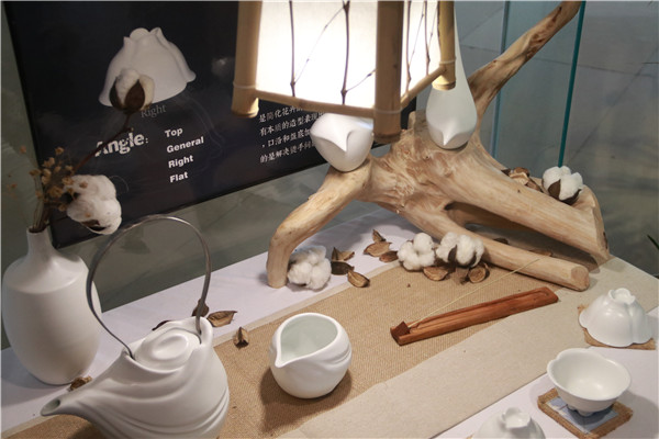 郗瑞鲁--吕思佳 凤凰花海系列茶具设计_副本.jpg 郗瑞鲁--吕思佳 凤凰花海系列茶具设计_副本.jpg